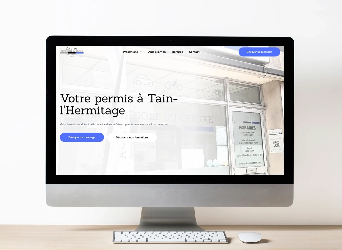 Site internet Auto-école du Centre présenté sur un écran