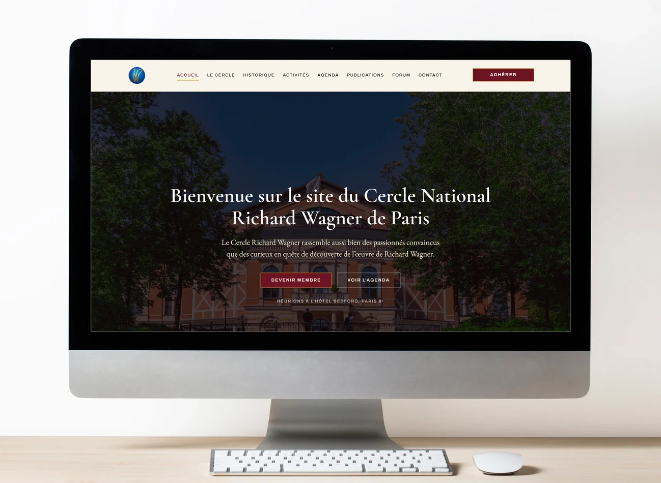 Site internet Cercle National Richard Wagner présenté sur un écran